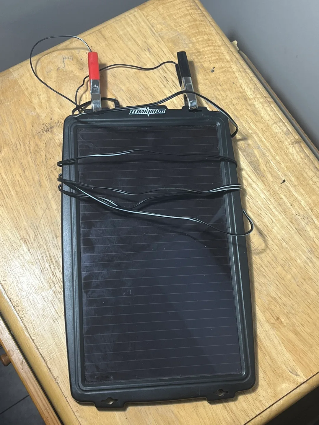 MotoMaster Eliminator Solar Panel thumbnail
