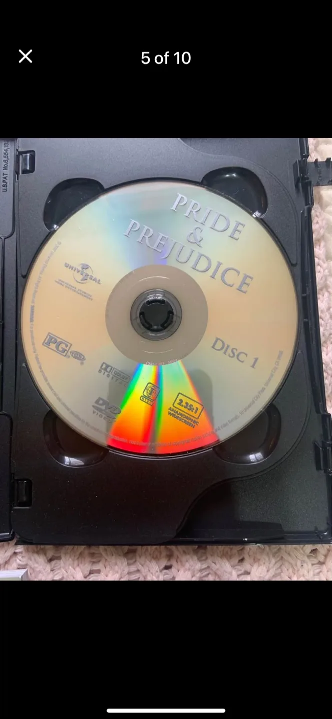 Pride & Prejudice Deluxe 2-Disc DVD Gift Set image indicator(10)
