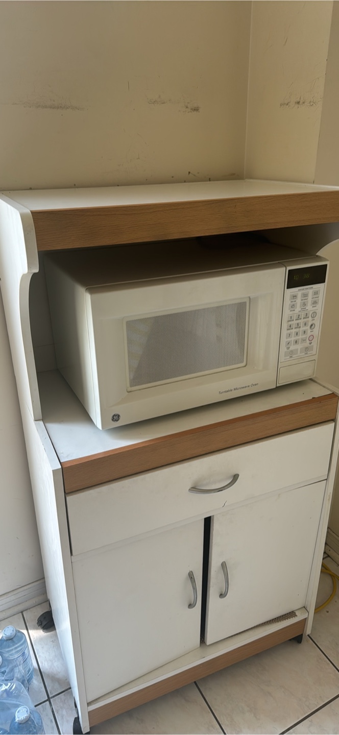 Microwave cart with storage