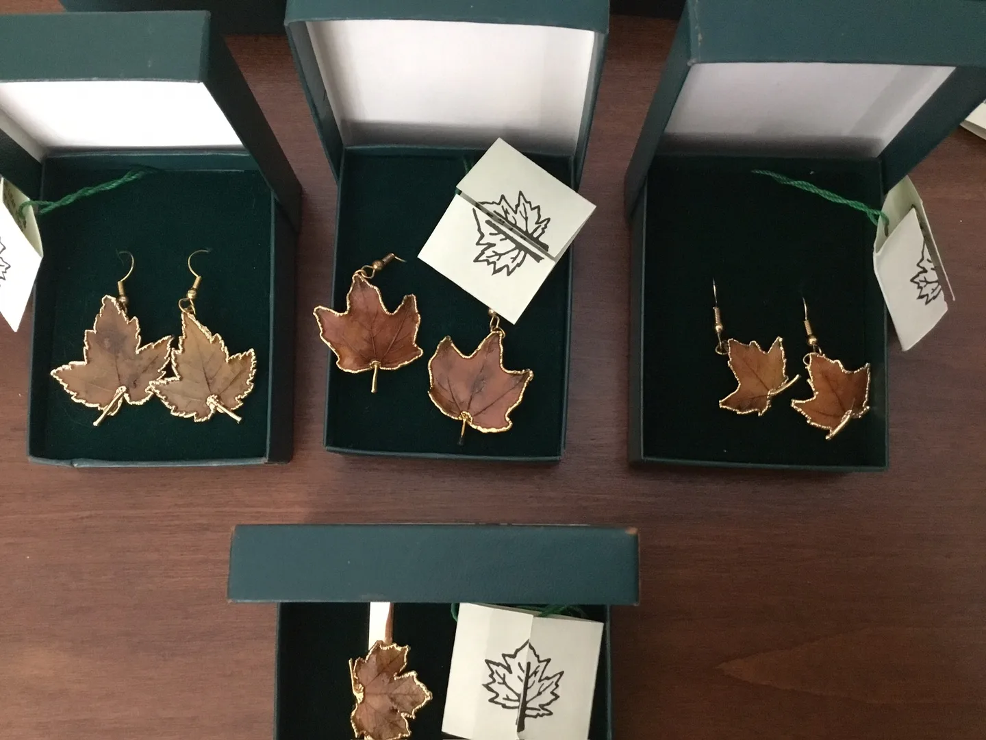 Maple Leaf Jewelry Collection image indicator(5)