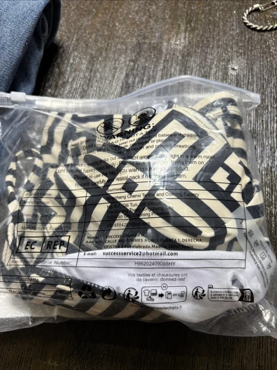 Brand NEW Swimwear Set Black and White Pattern, Size L fits M-L image indicator(4)