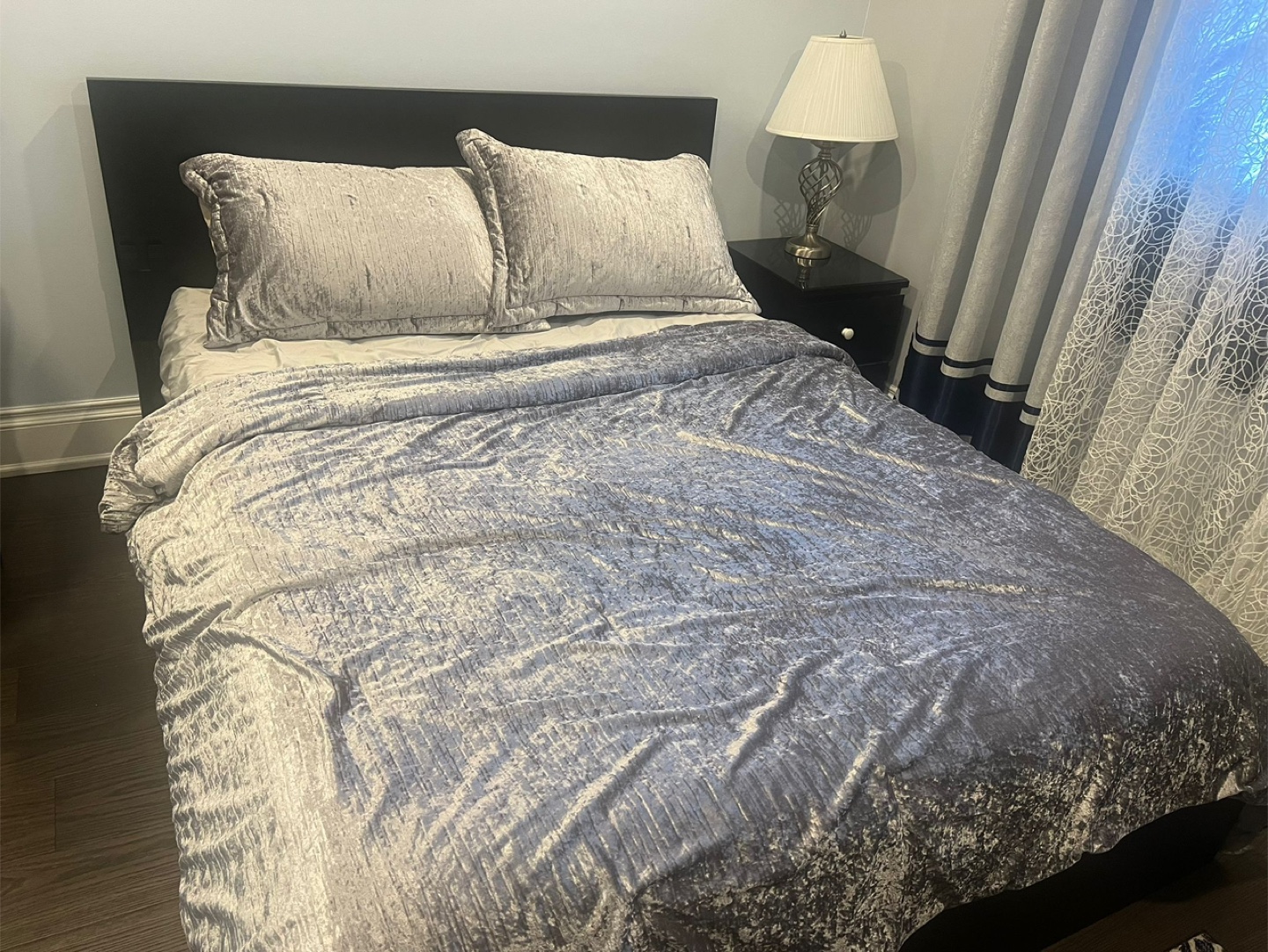 Queen bed set