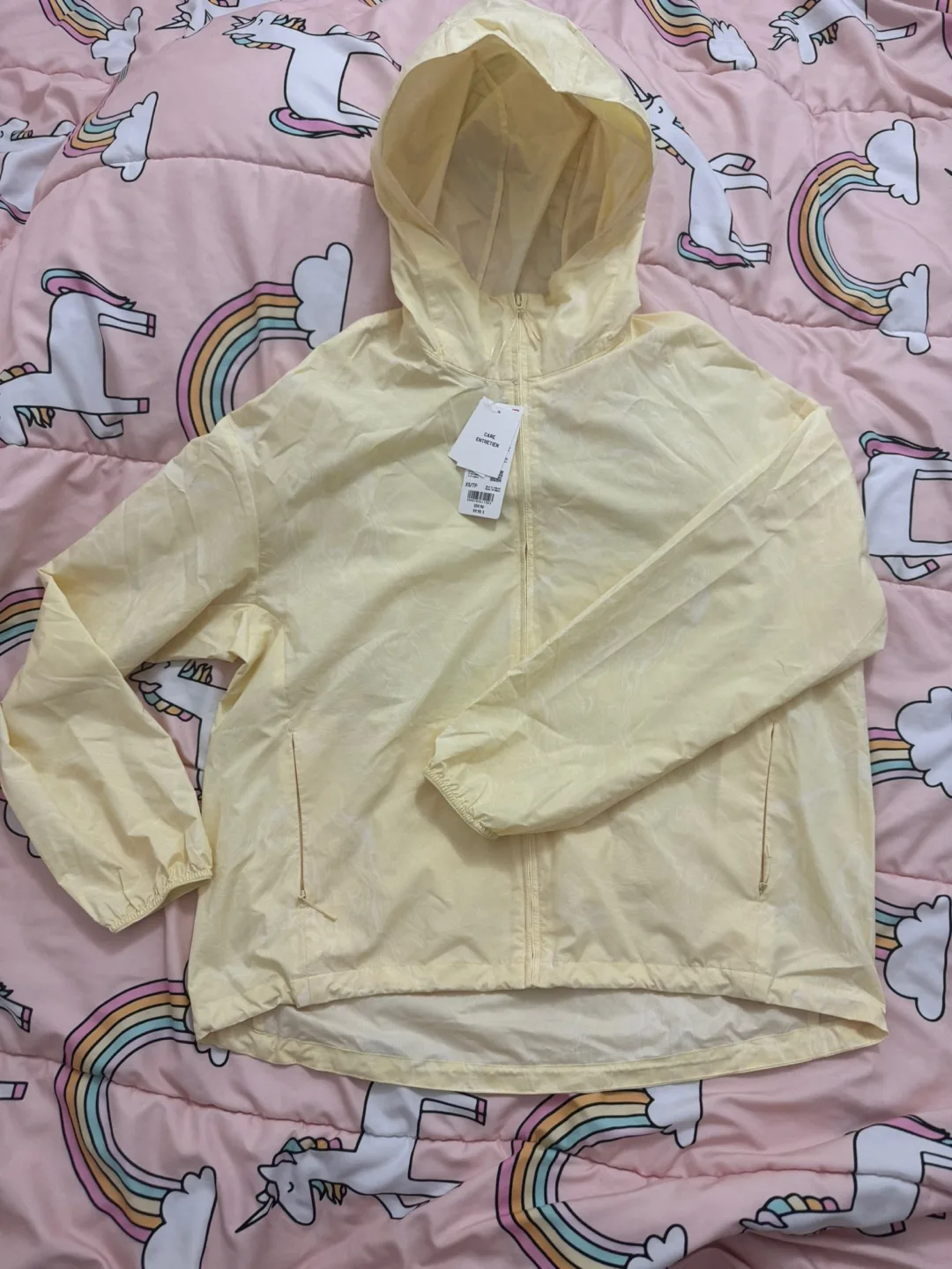 Uniqlo UV Pocketable Parka - Yellow, XS (New) thumbnail