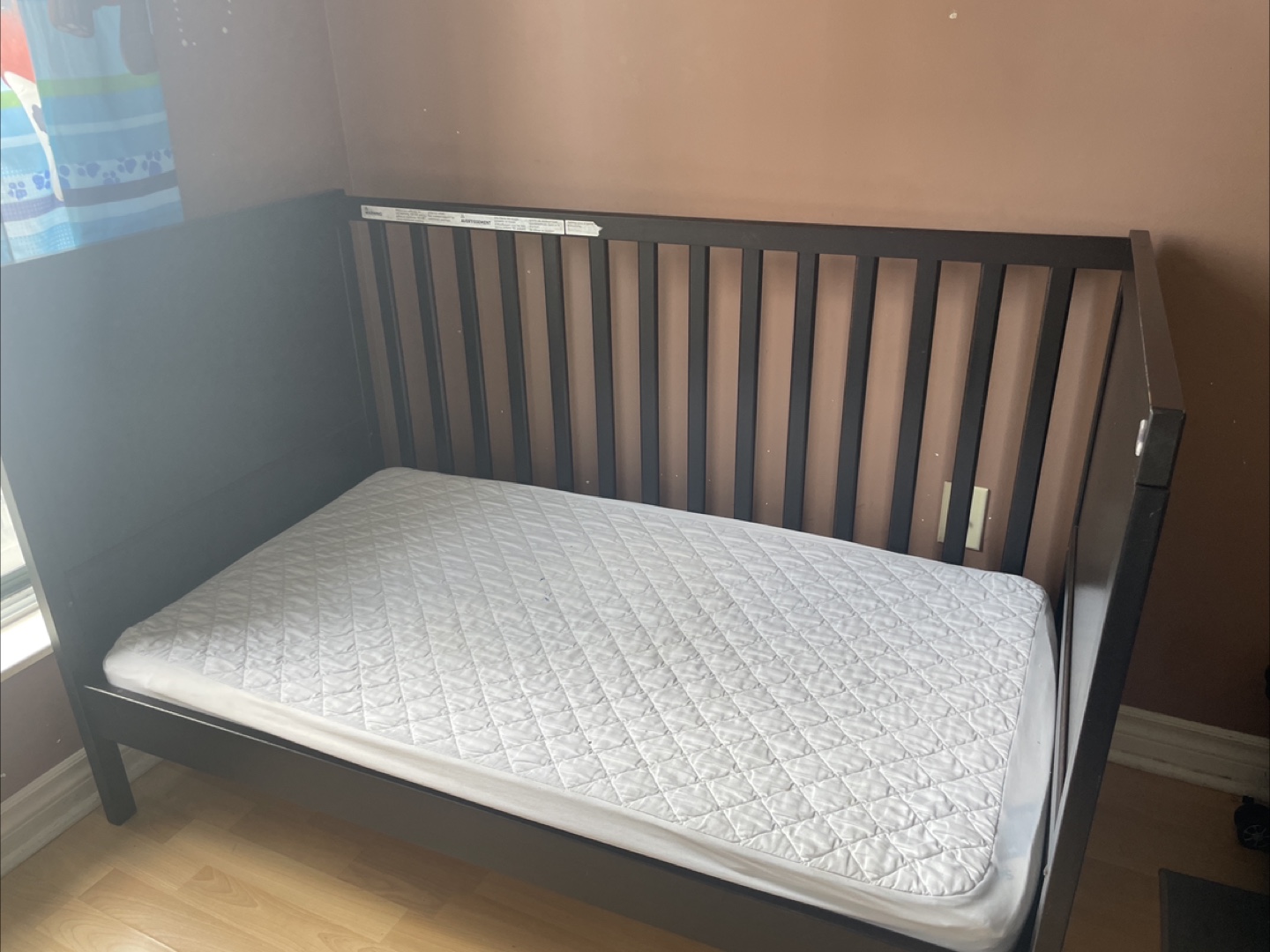 Ikea Convertible Crib - photo 2