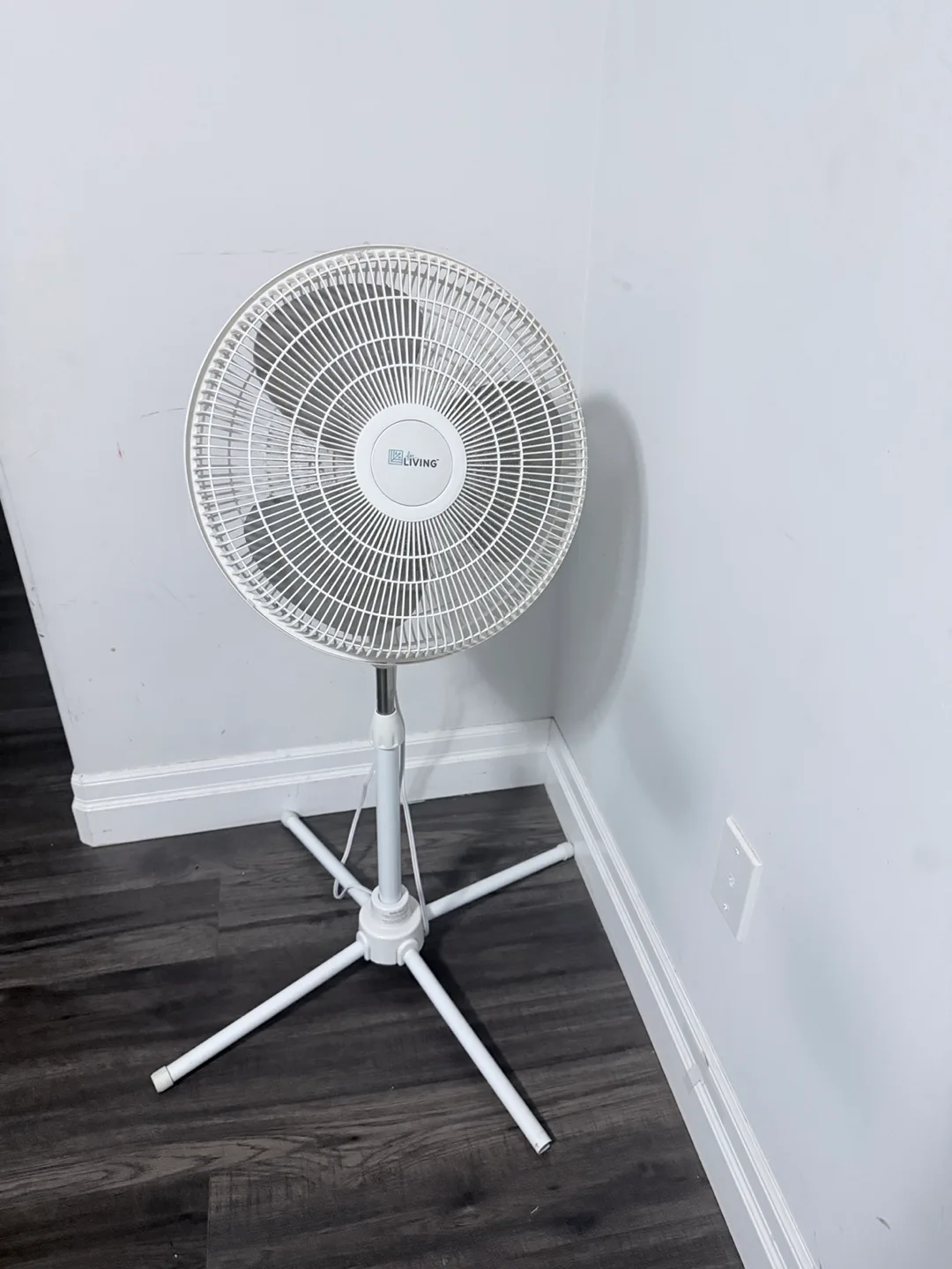 Living Solutions White Stand Fan thumbnail