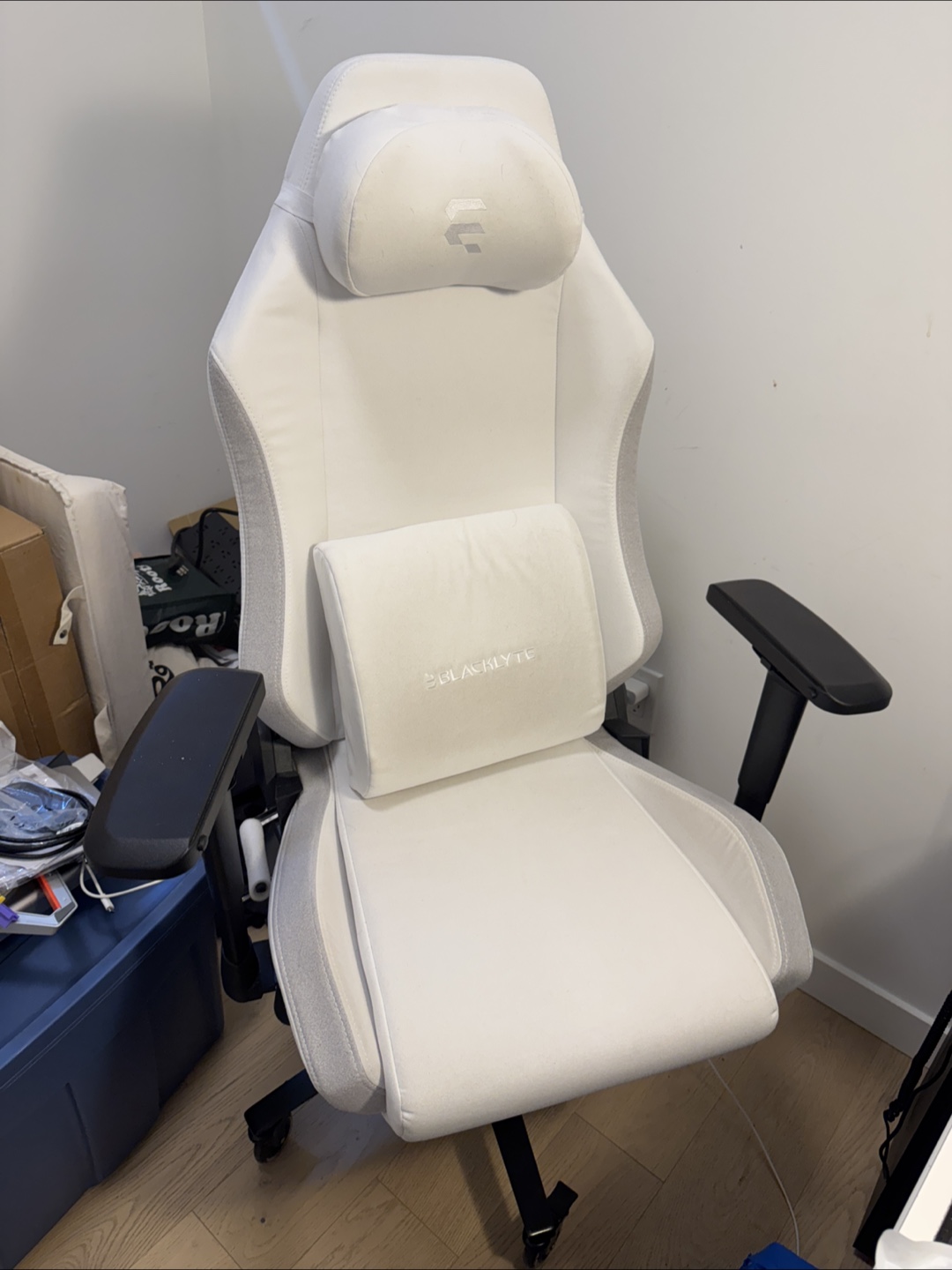 Blacklyte Gaming Chair - White