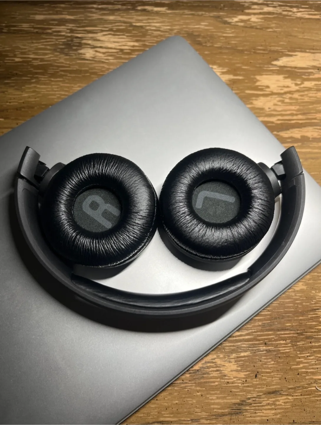 JBL Headphones - Black image indicator(2)