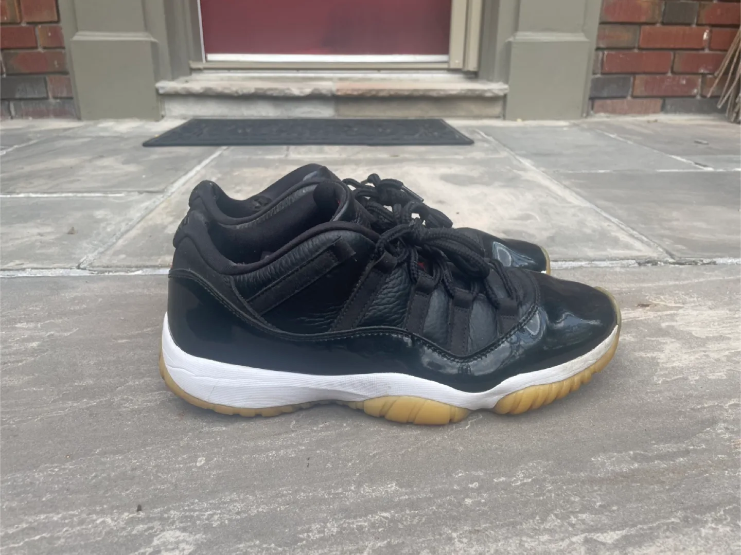 Jordan 11 Retro Black Size 11 US thumbnail