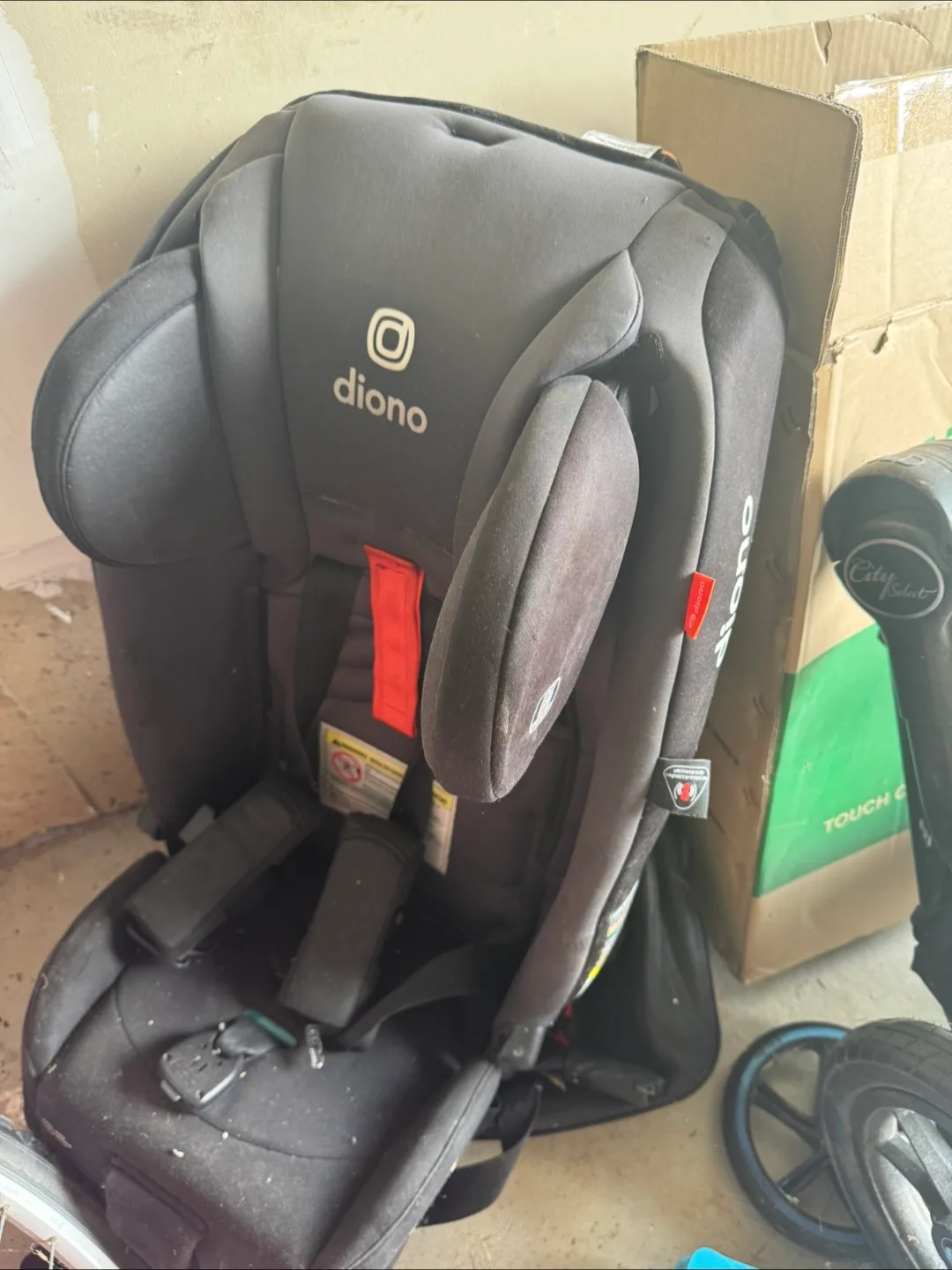 Diono Car Seat thumbnail