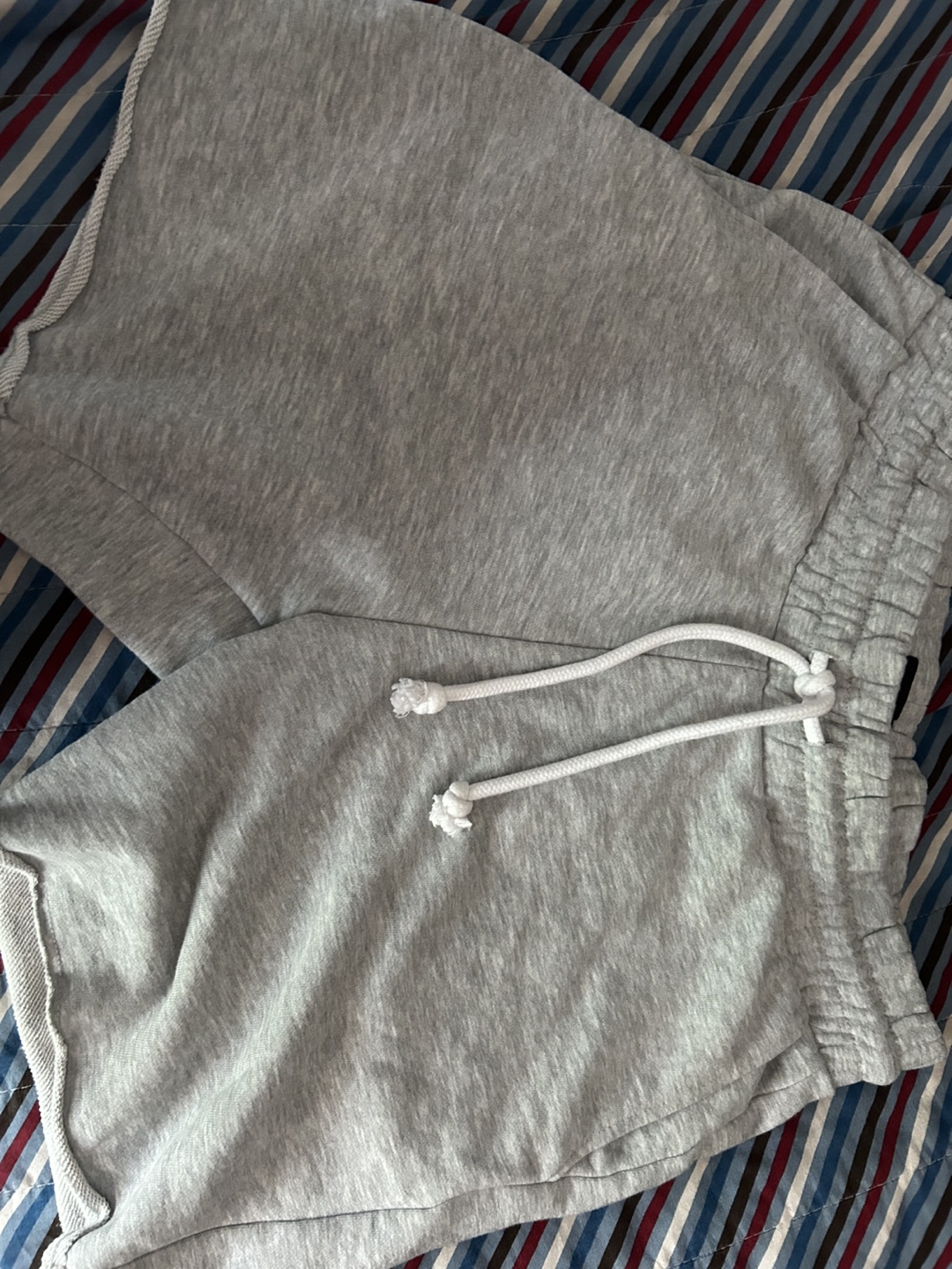 🧡 H&M Grey Cotton Blend Regular Fit Shorts