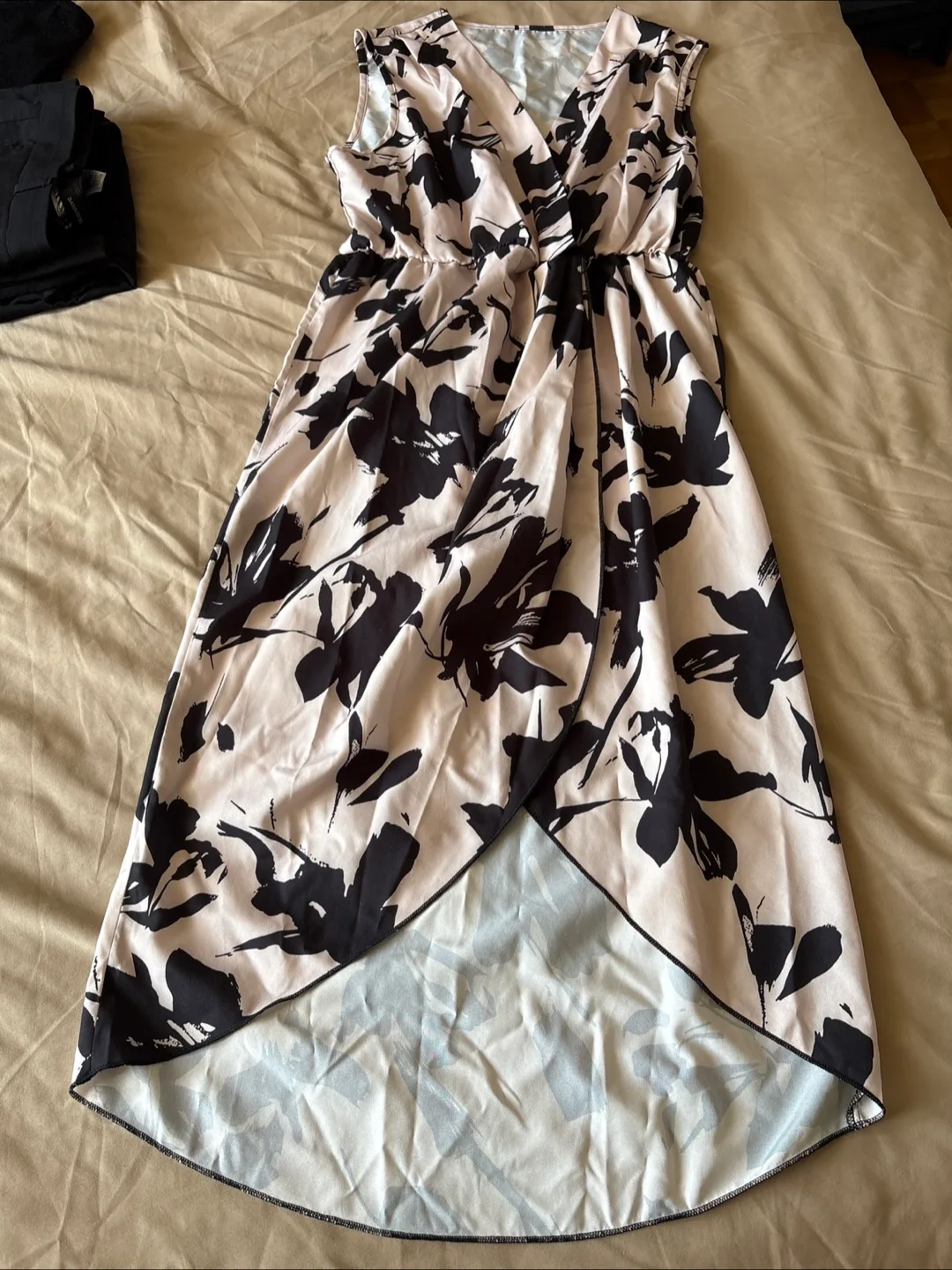 🇨🇦Floral Sleeveless Dress thumbnail