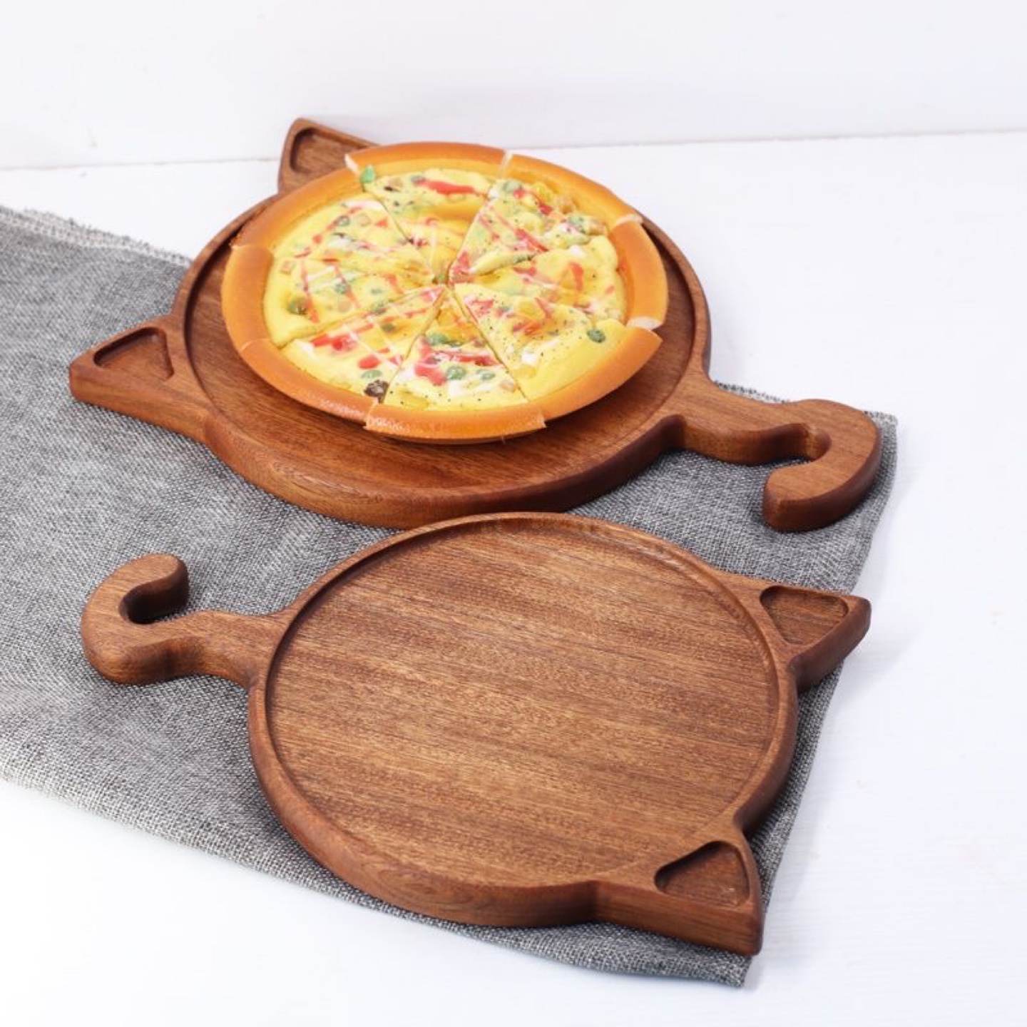 Wooden Cat Shaped Pizza Serving Board - photo 3