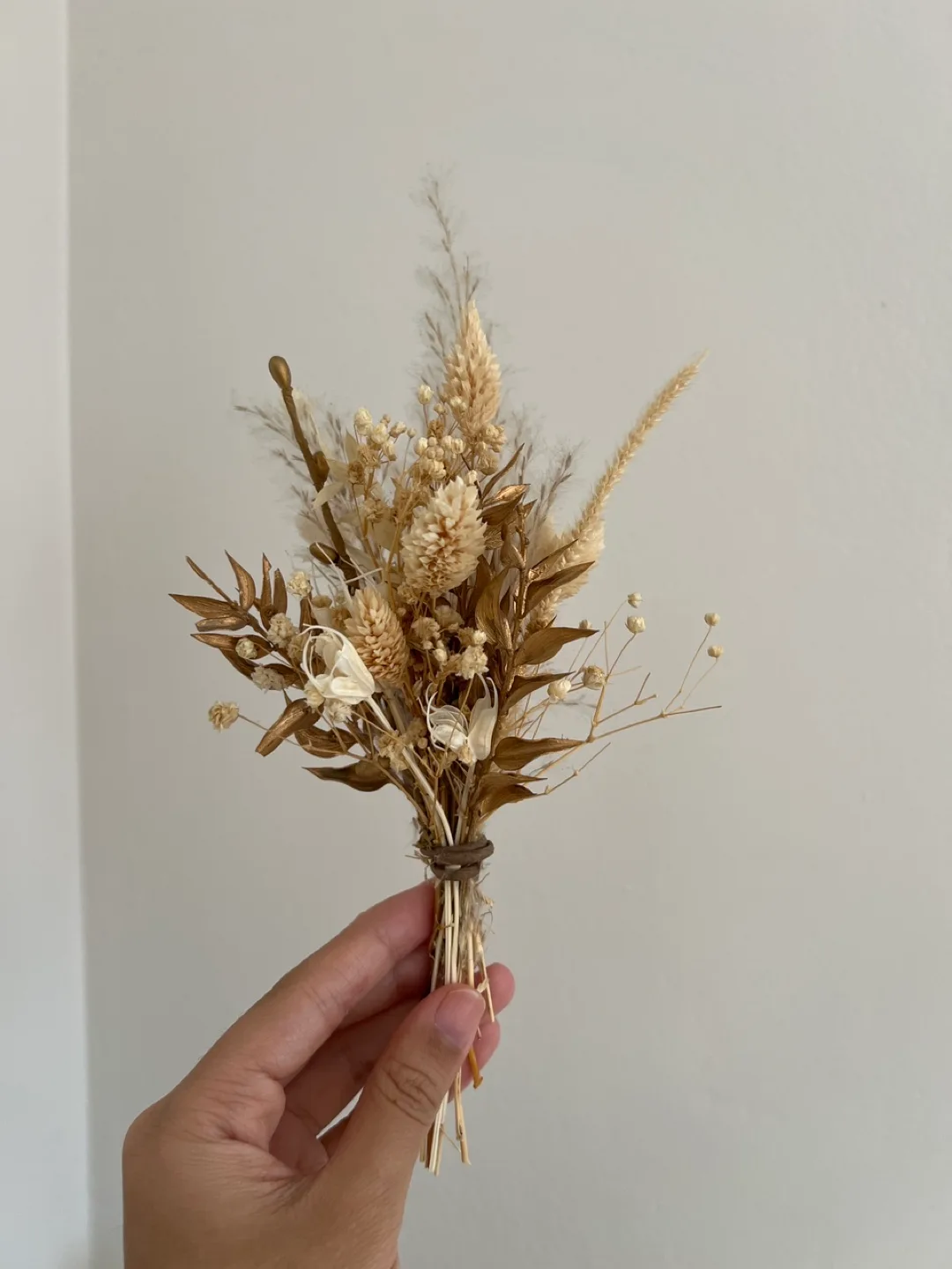 Dried Flower Bouquet Decoration thumbnail