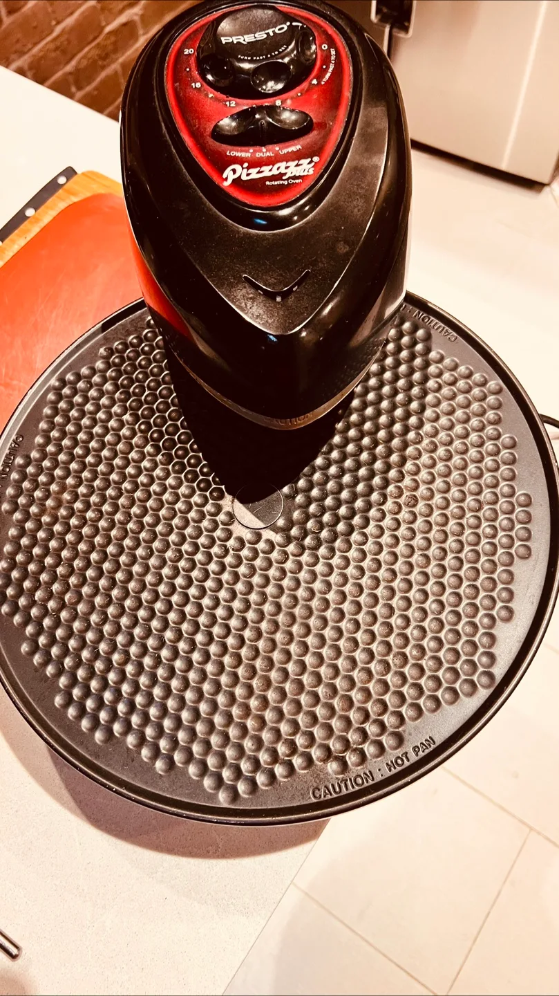 Presto Pizzazz Rotating Oven 🇨🇦 thumbnail