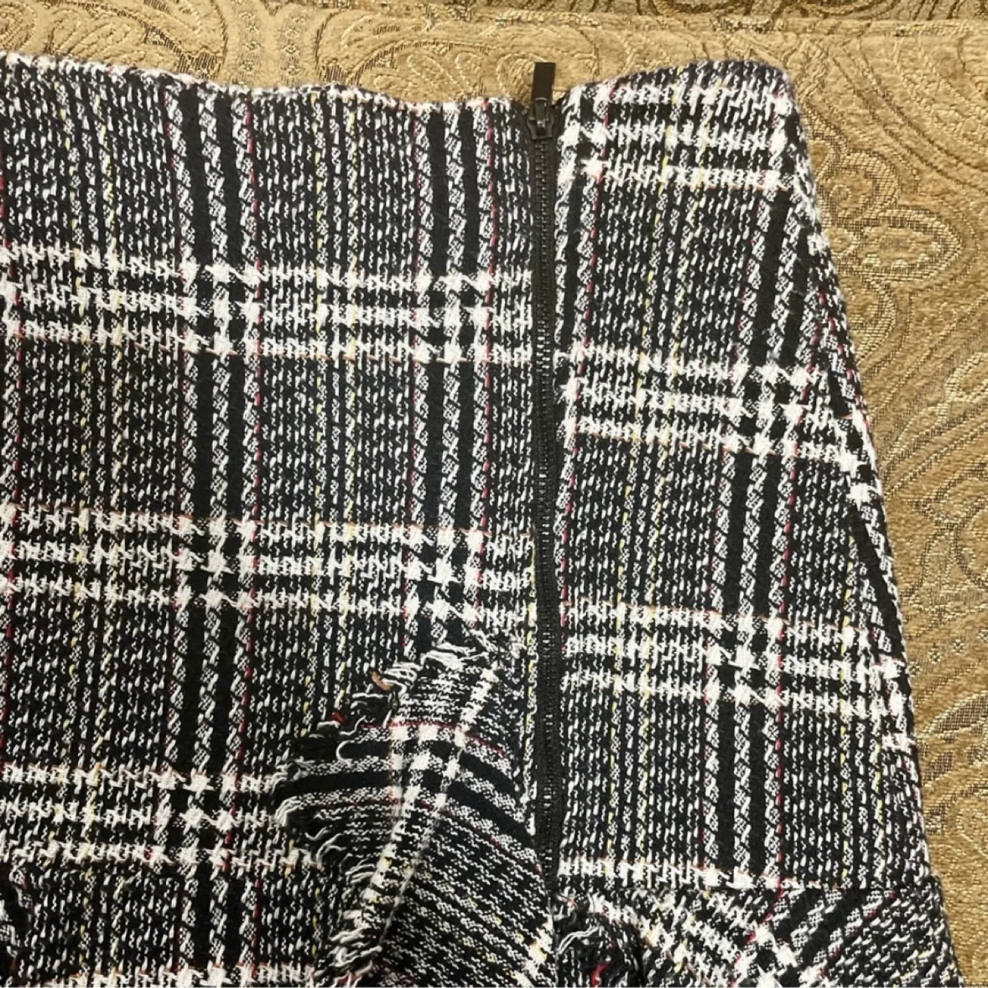 Zara Tweed Mini Skirt with Front Zipper image indicator(3)