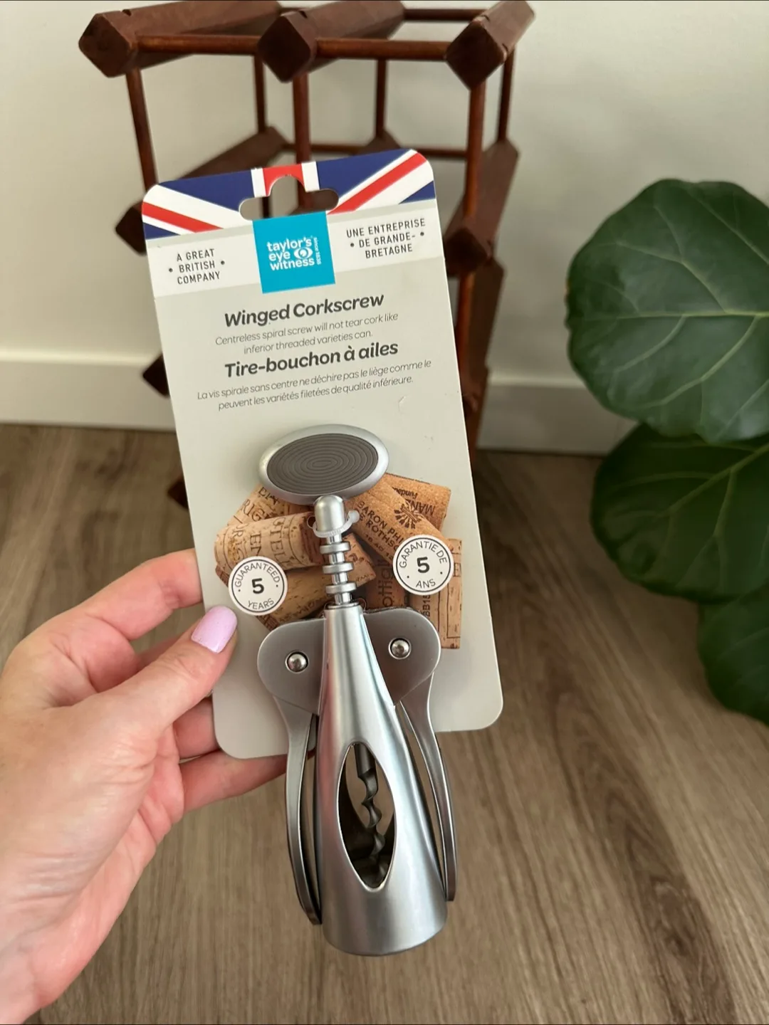 Wooden Wine Rack, Corkscrew, Wine stoppers image indicator(4)