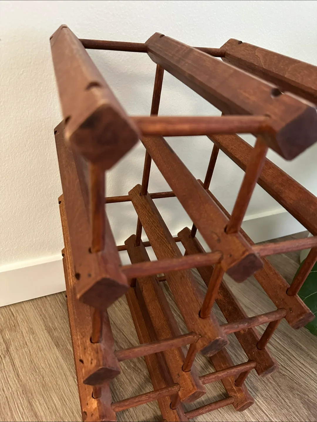 Wooden Wine Rack, Corkscrew, Wine stoppers image indicator(3)