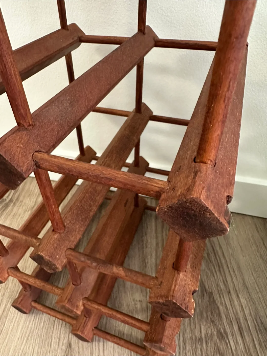 Wooden Wine Rack, Corkscrew, Wine stoppers image indicator(2)