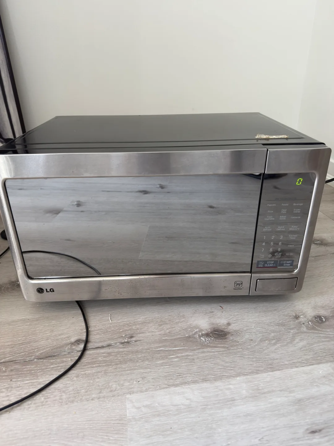 LG Microwave Oven thumbnail