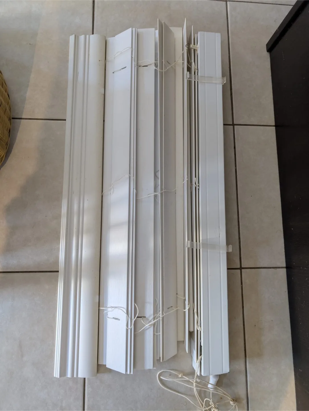 White window blinds - 79x60 and 28x36 image indicator(3)