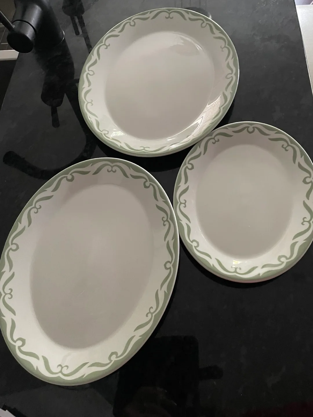 Duraline Grimwade England Plates image indicator(2)