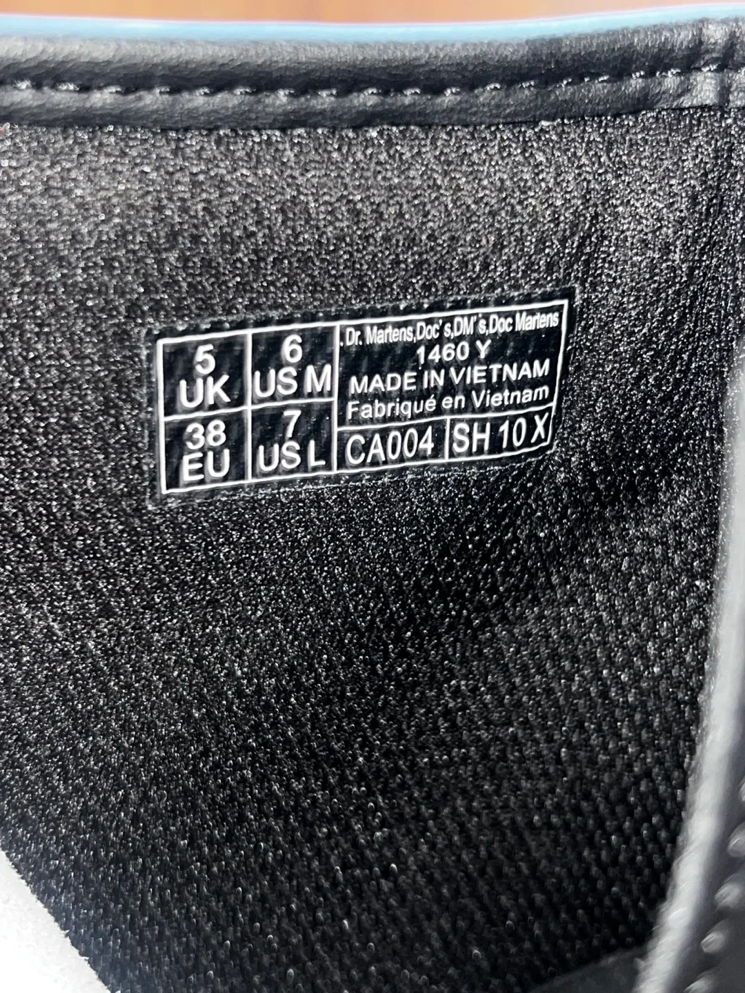 Dr. Martens 1460 Y Leather Glitter Boots - US 7 image indicator(4)