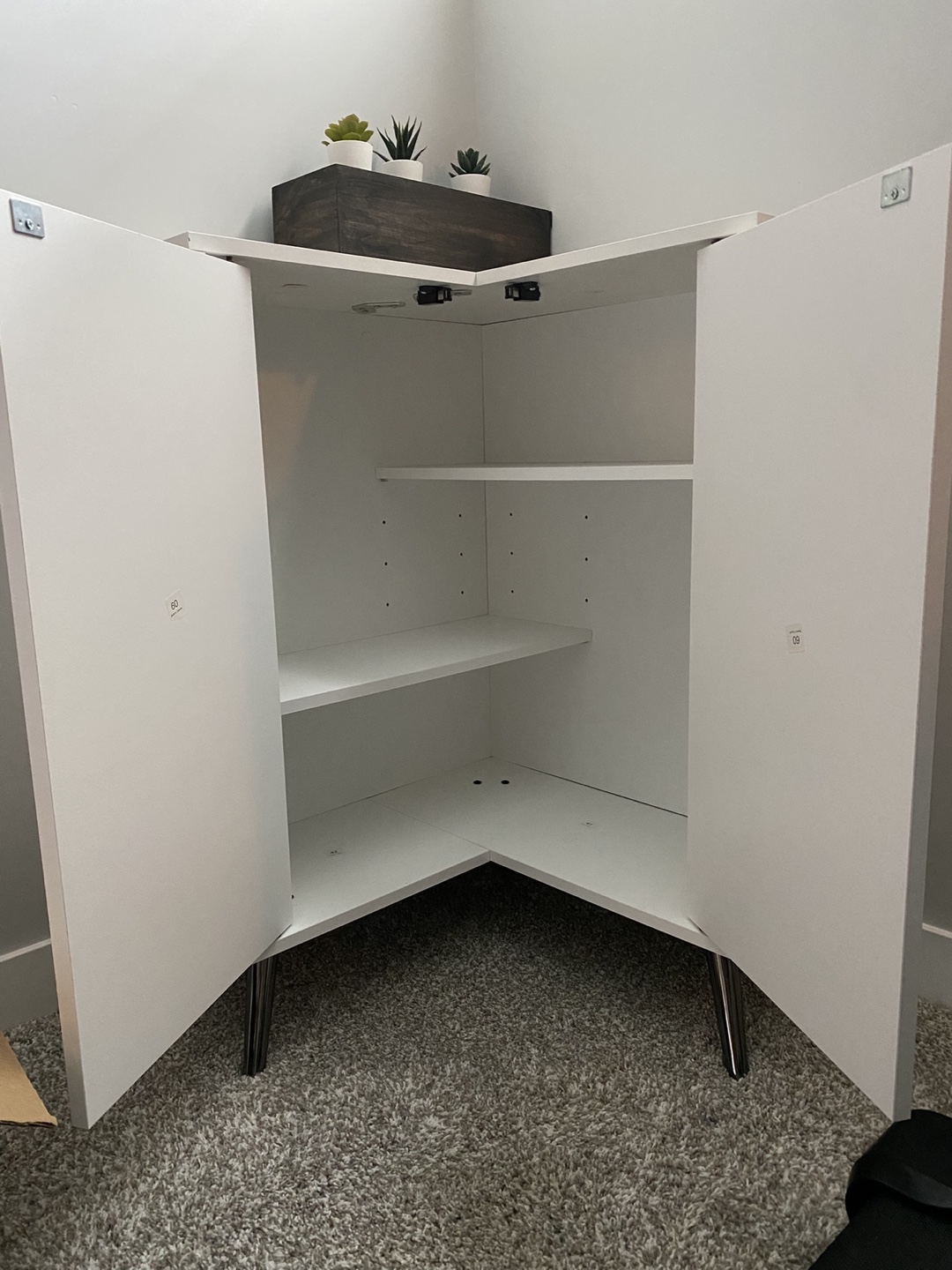 White Corner Cabinet with Shelves - photo 2