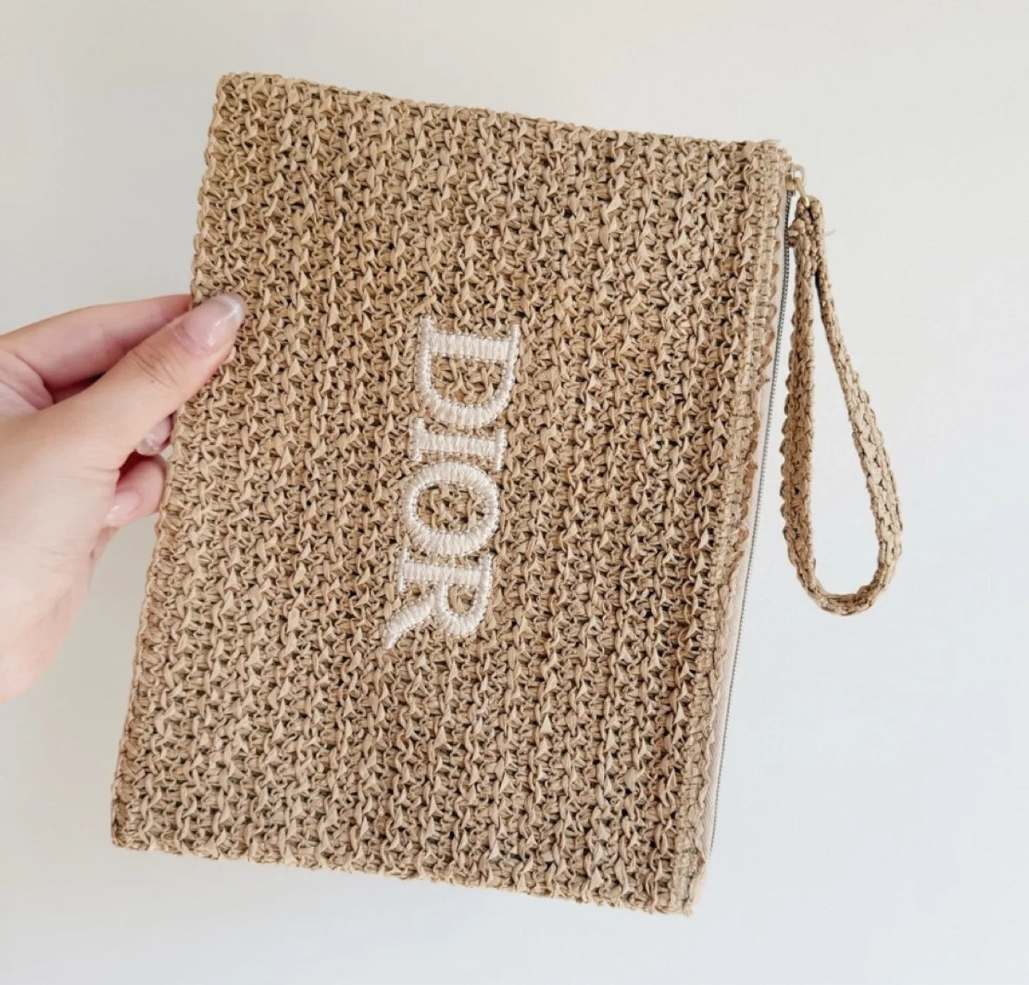 Dior Straw Cosmetic Clutch/ Cosmetic Bag image indicator(3)