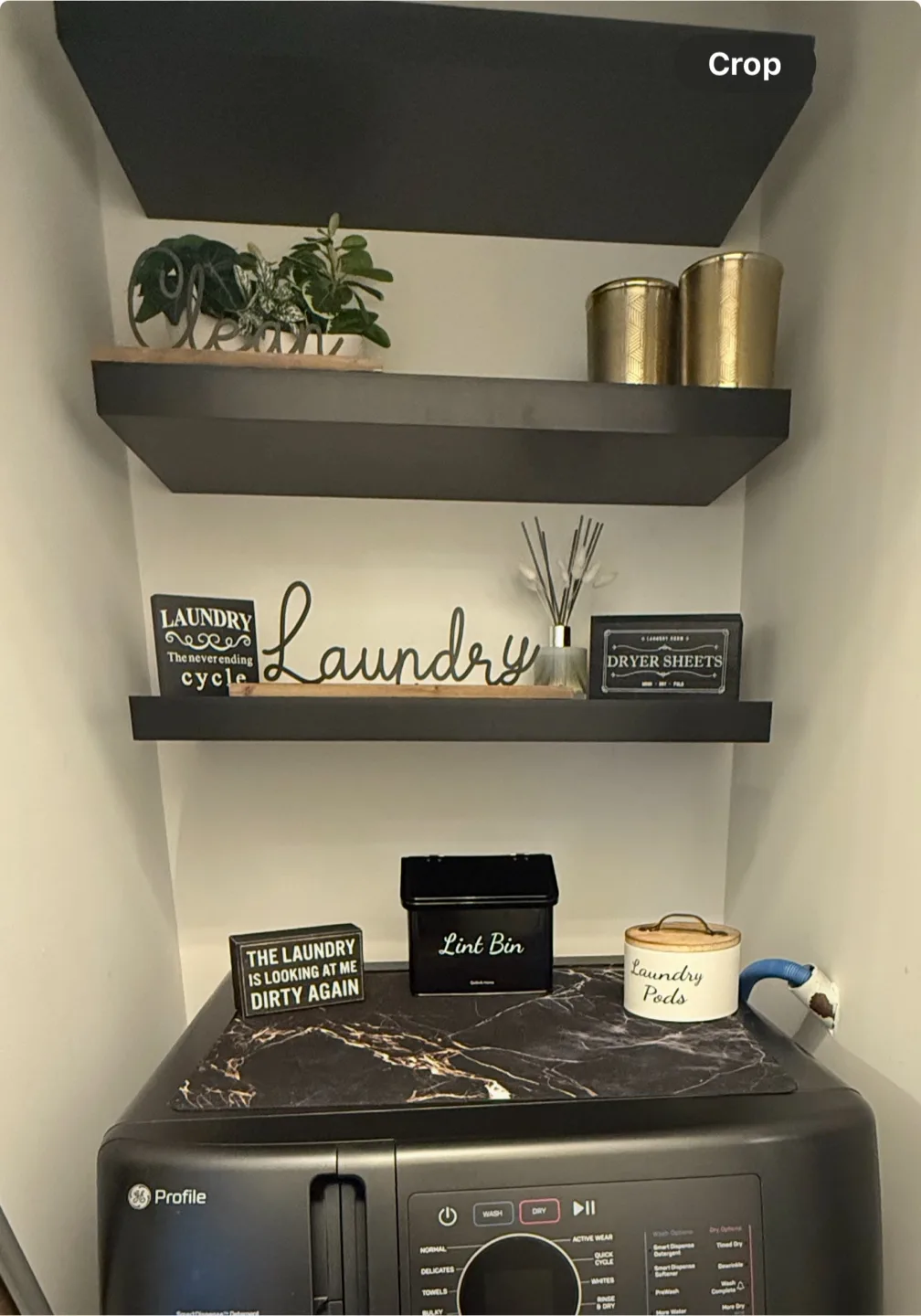 Floating shelf x1 - brand new in box thumbnail
