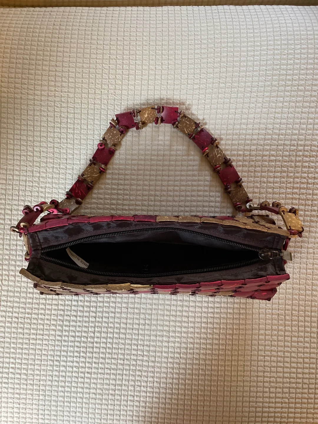 Handmade Red & Brown shell Purse image indicator(2)