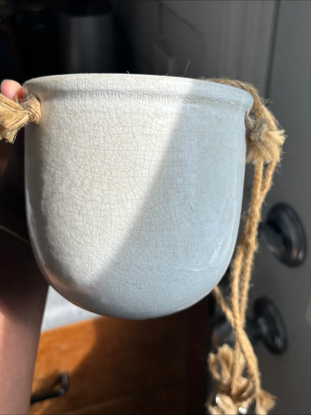 🇨🇦 Simons Hanging Planter - White Ceramic thumbnail