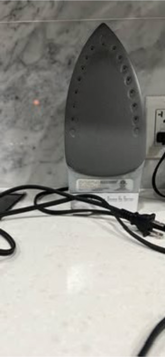 Black+Decker Steam Iron - photo 3