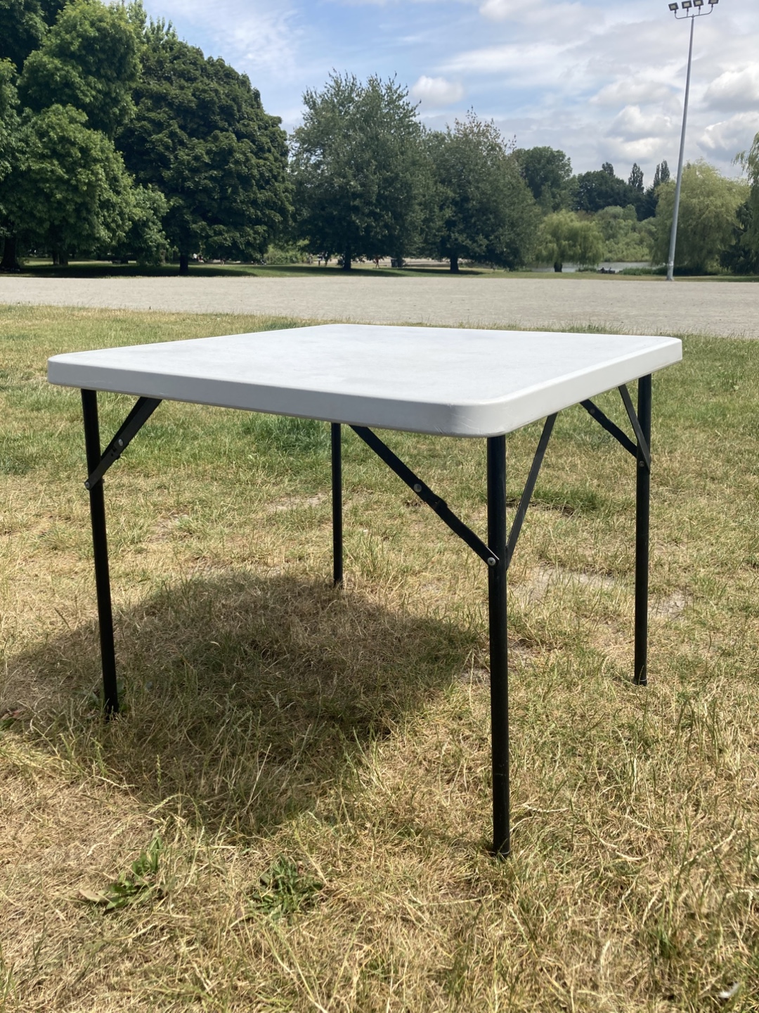 [Free] Folding table