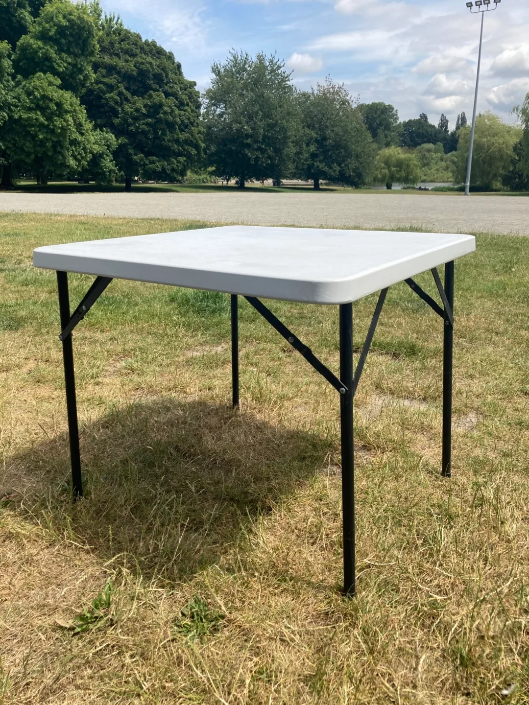 [Free] Folding table thumbnail