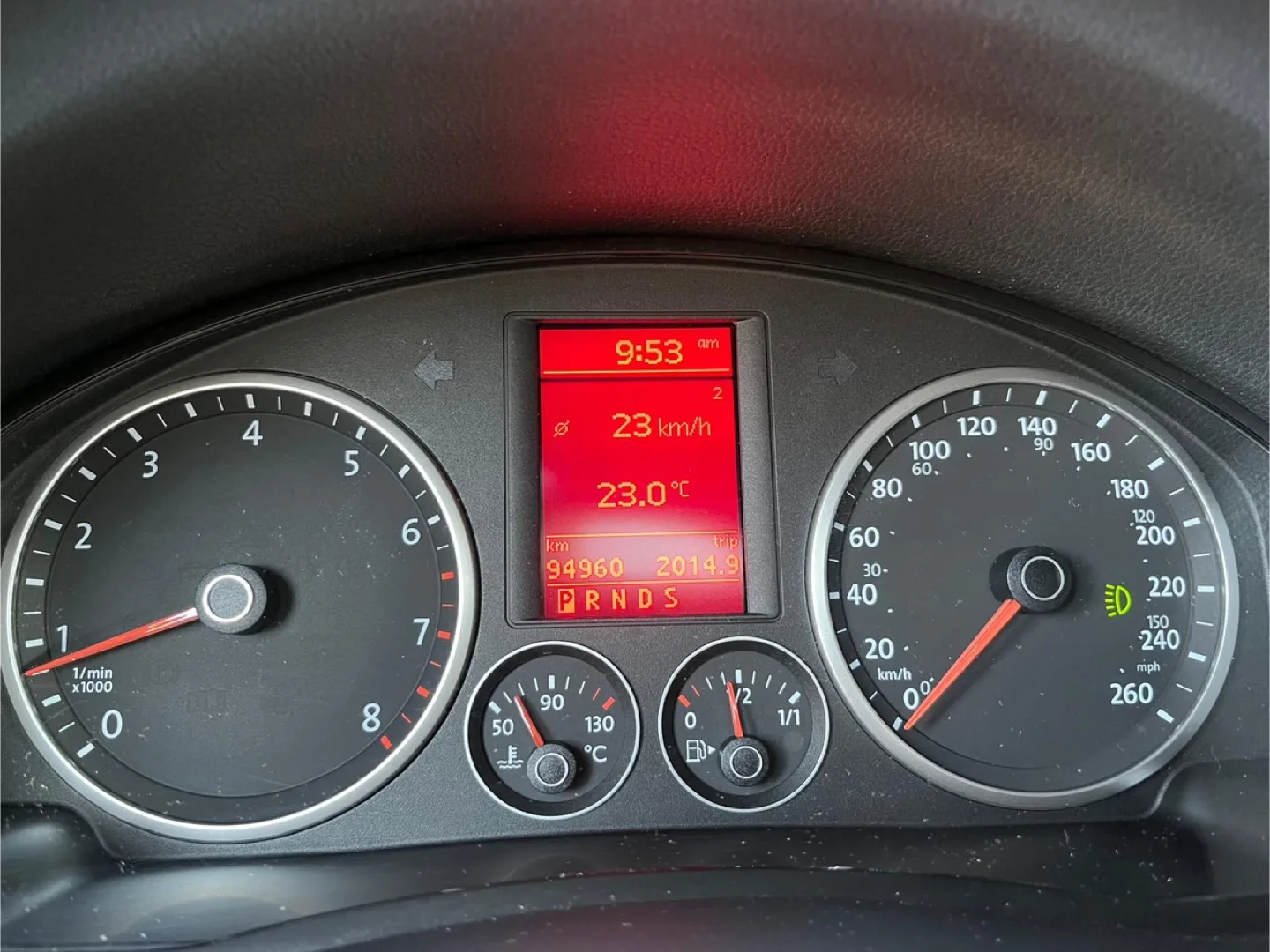 2009 Volkswagen Tiguan read below image indicator(2)