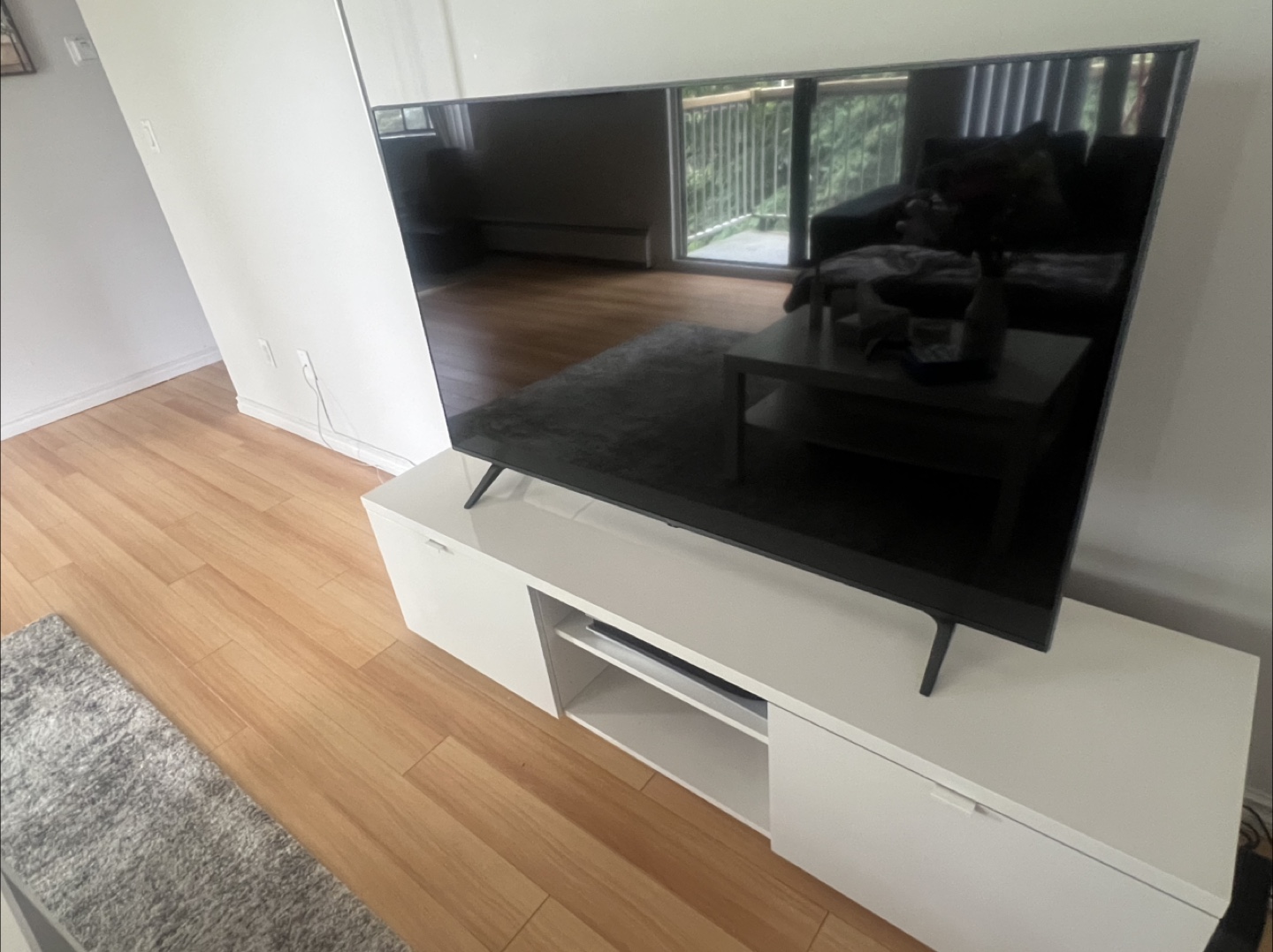 LG TV with IKEA TV stand - photo 5