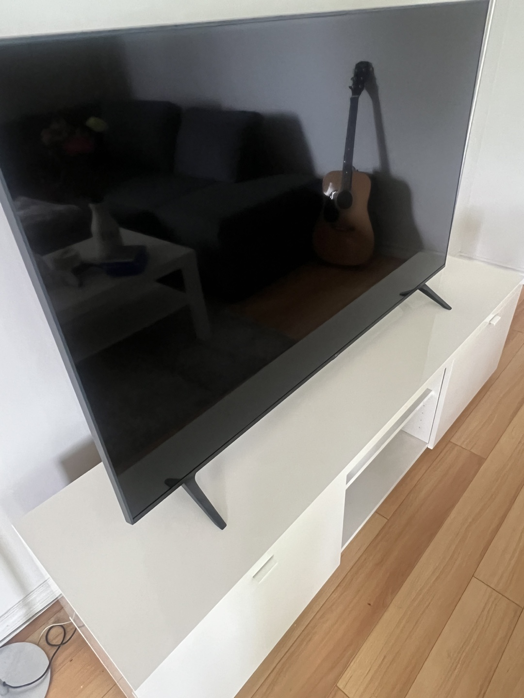 LG TV with IKEA TV stand - photo 4
