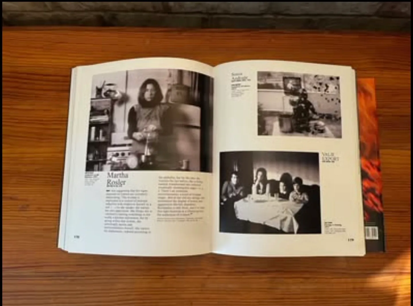 Women Artists: Elles @ Centre Pompidou (2 books/catalogues) image indicator(3)