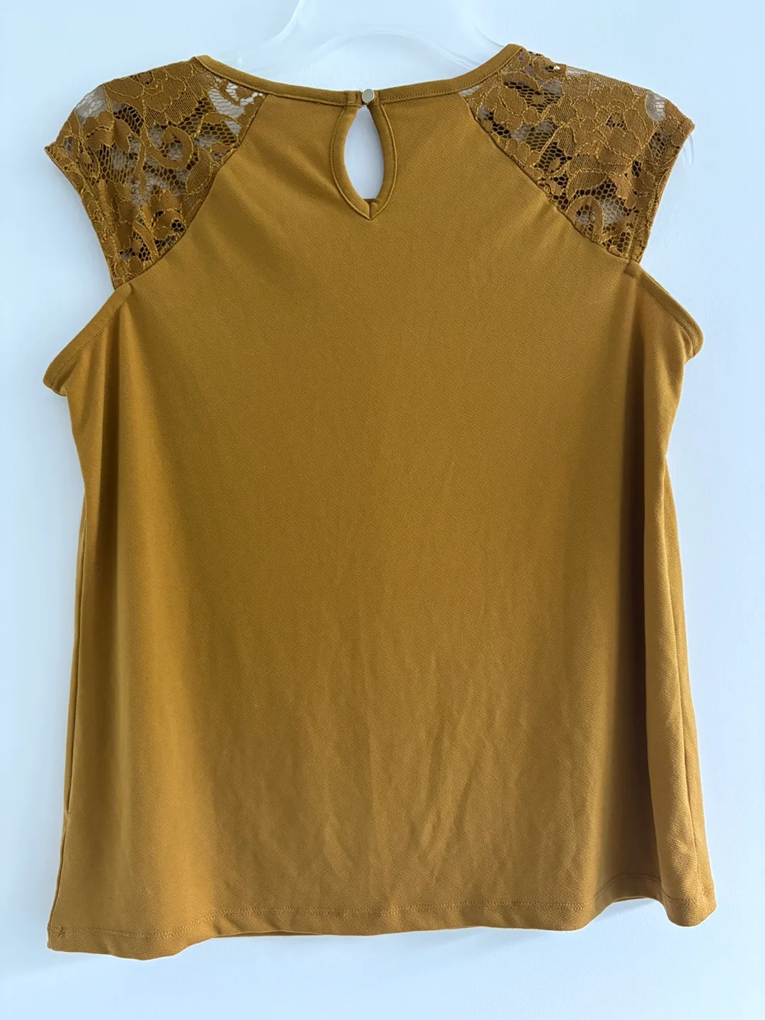 George Lace Shoulder Top - Size S image indicator(2)