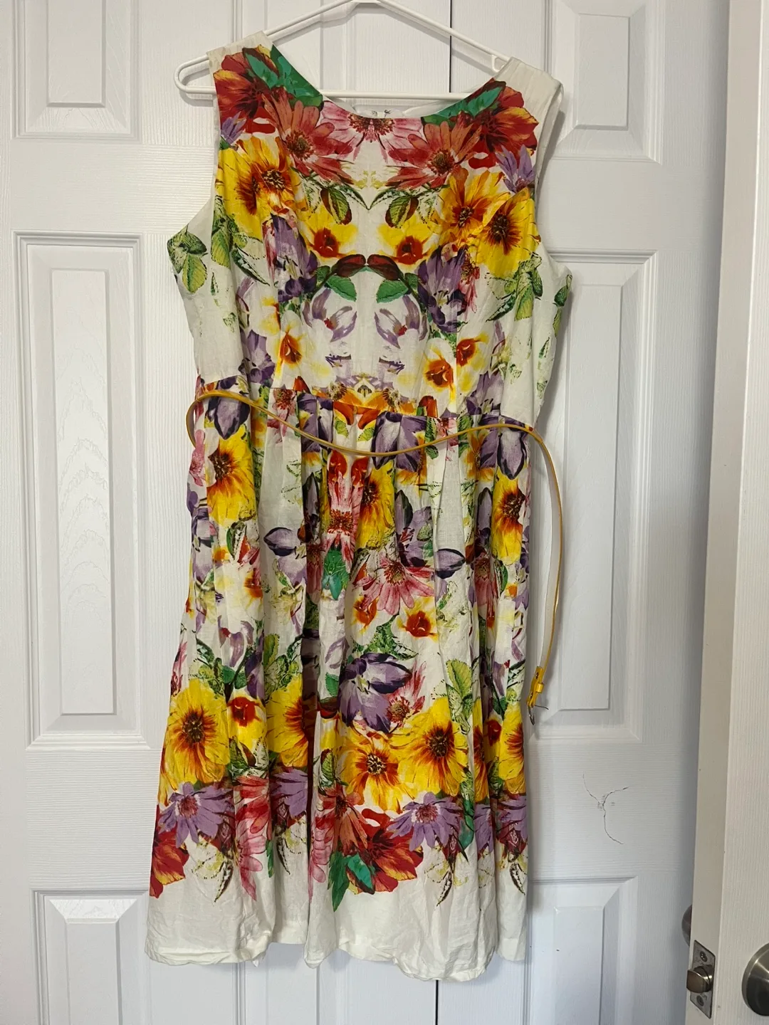 Summer Floral Dress - Size 16 thumbnail