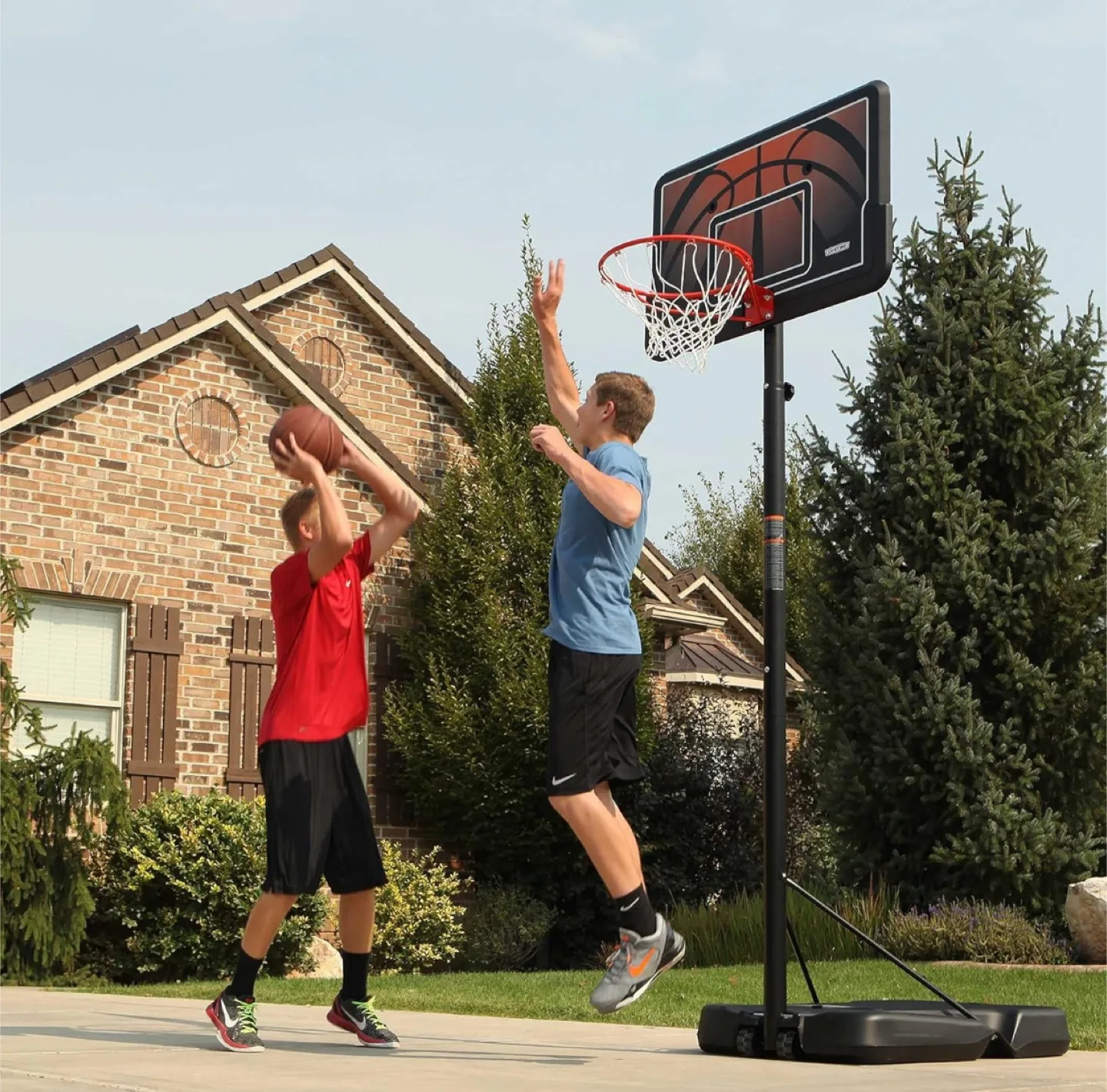 Brand New Lifetime Height Adjustable Basketball System image indicator(7)