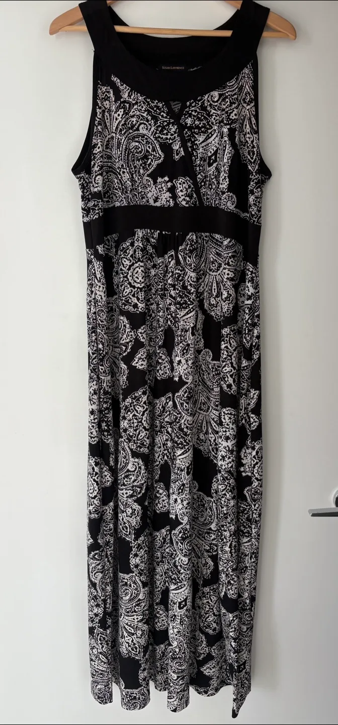 Flattering stretchy Susan Lawrence Dress - XL thumbnail