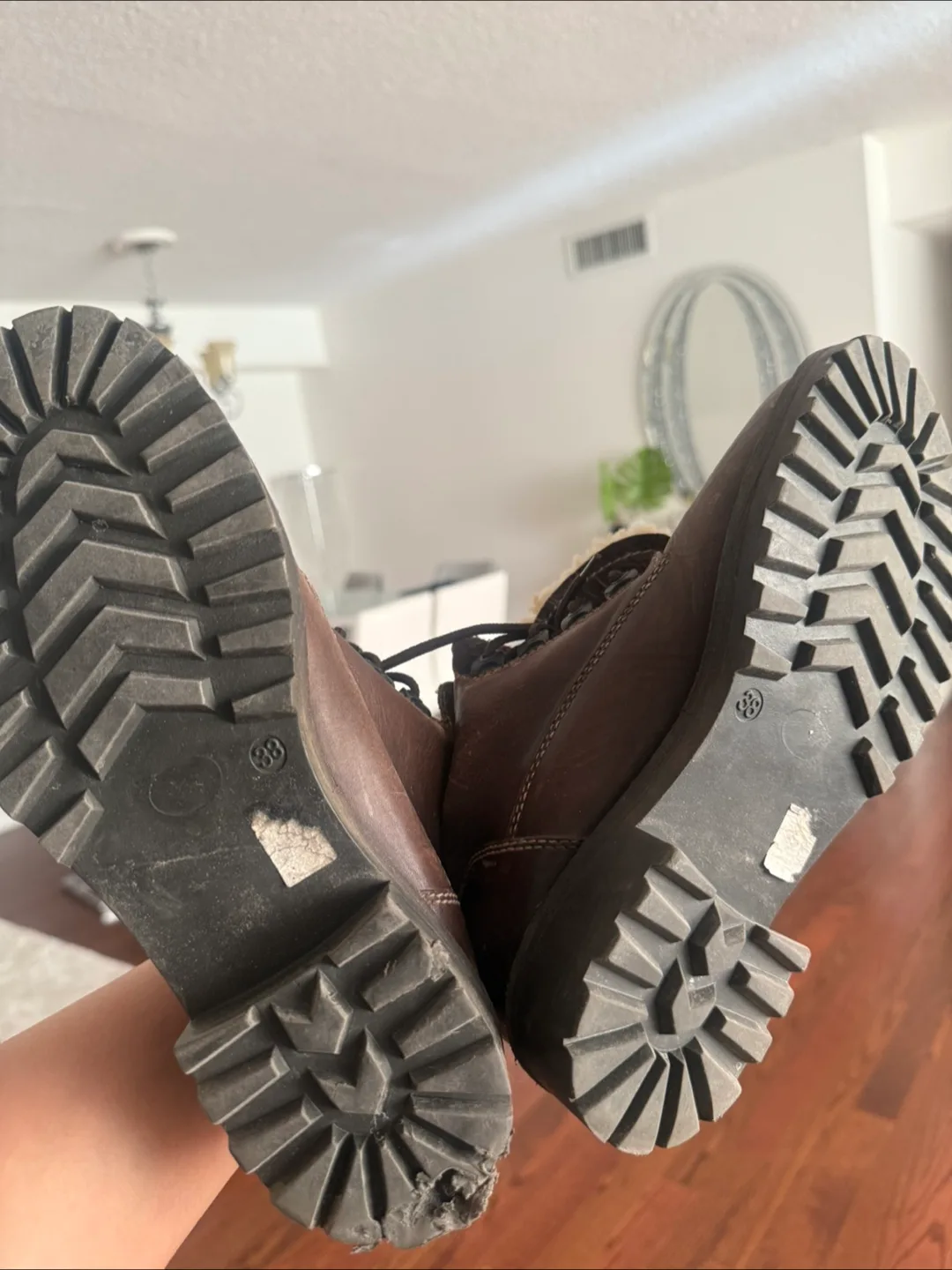 Brown Leather Boots Size 8 🇨🇦 image indicator(3)