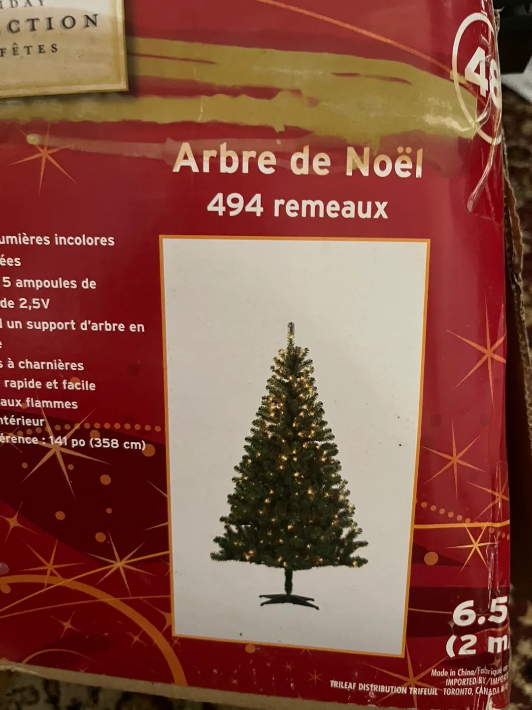 Pre-lit Christmas Tree - 6.5 ft with ornaments and extra light image indicator(3)