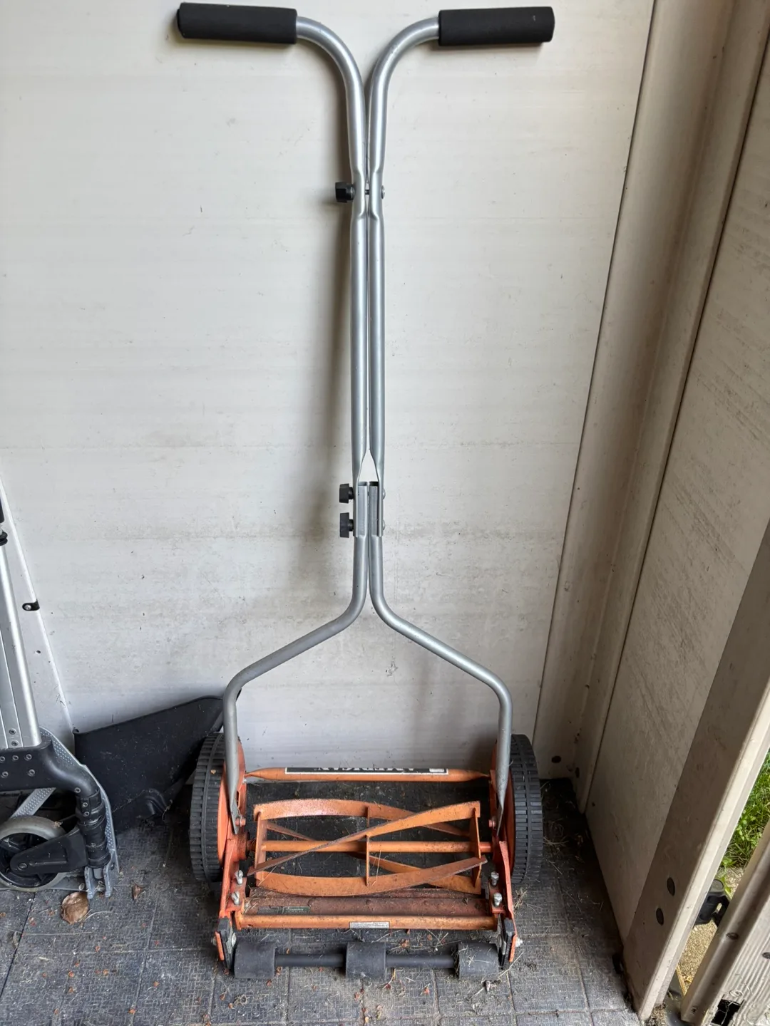 Push Lawn Mower thumbnail