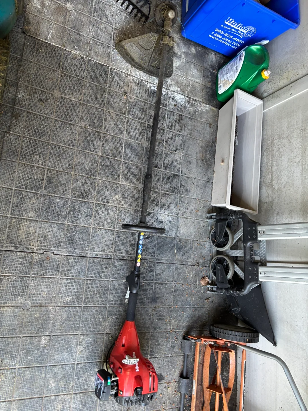 Homelite Gas Powered String Trimmer thumbnail