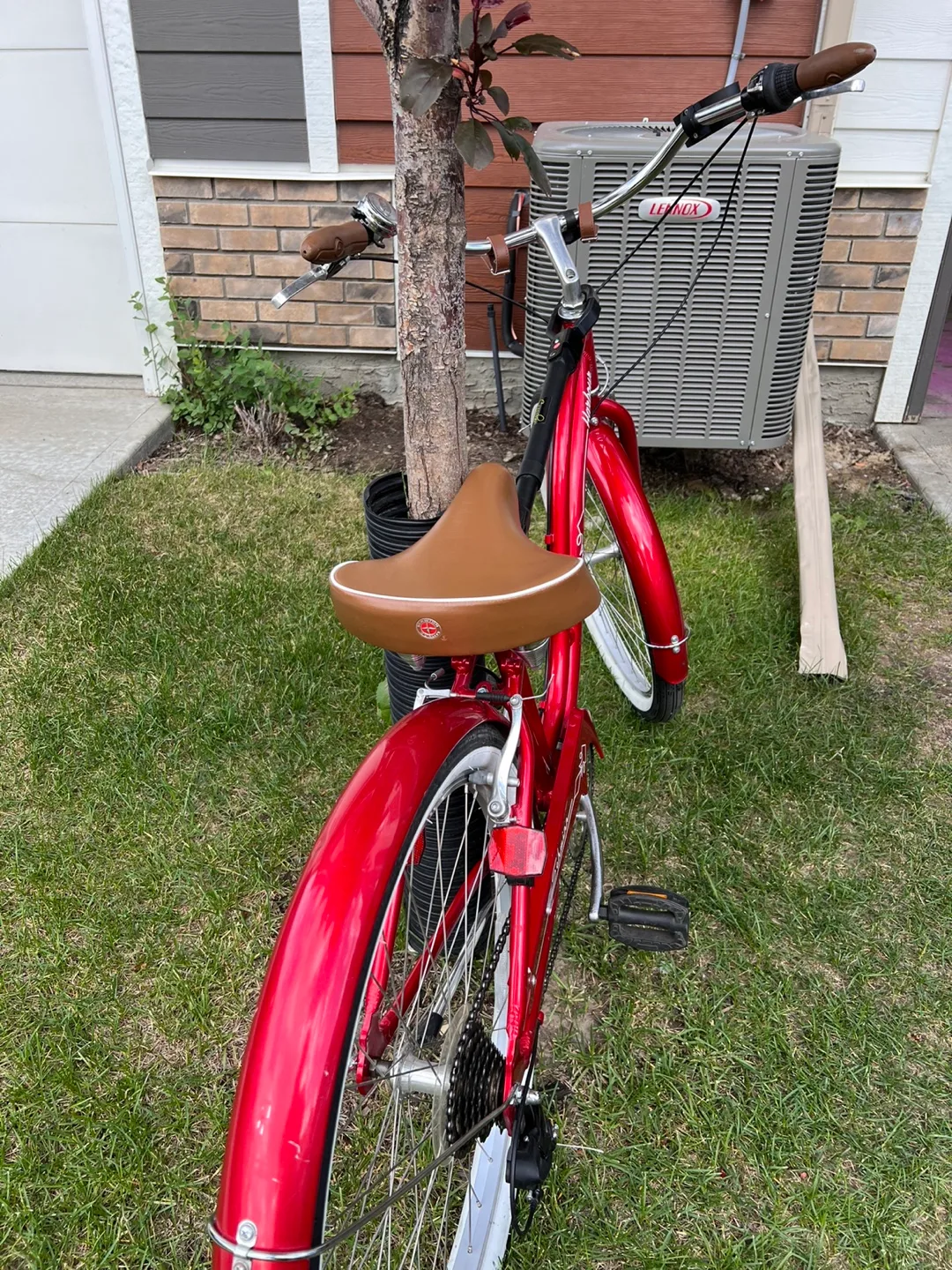 Schwinn Harbour Women's Cruiser Bike - Red thumbnail