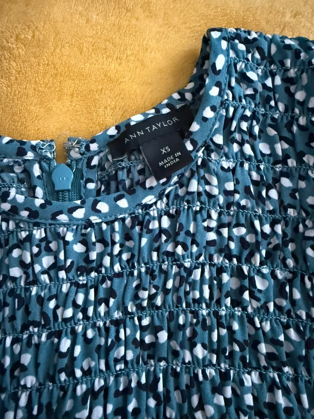 Cute Raffle Top image indicator(3)