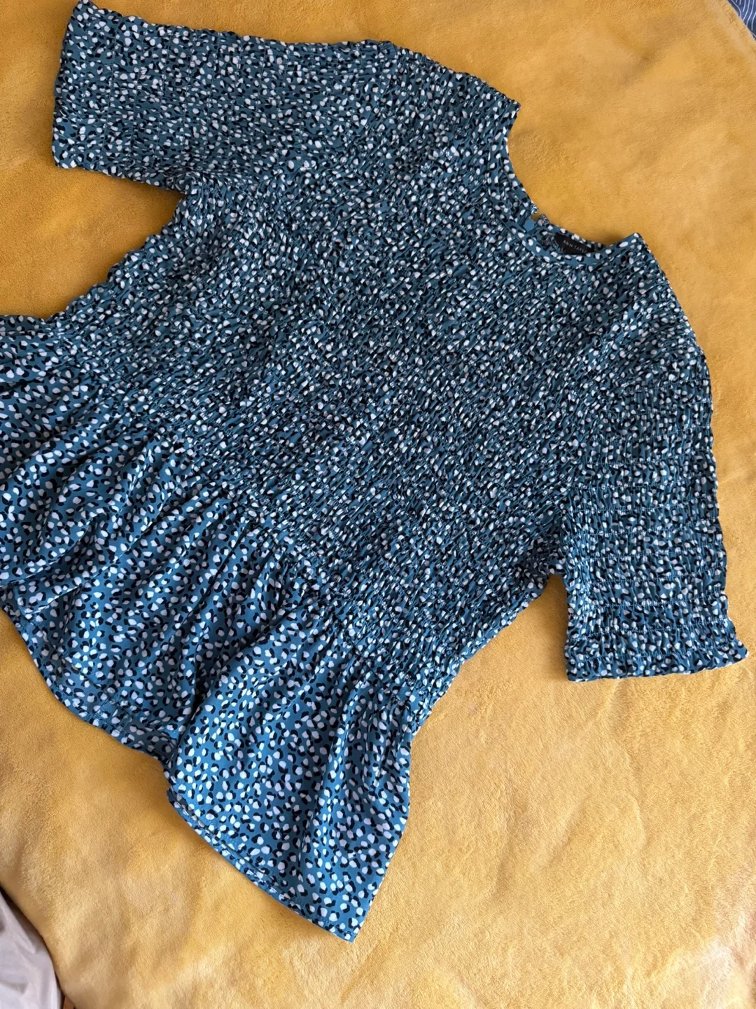 Cute Raffle Top image indicator(4)