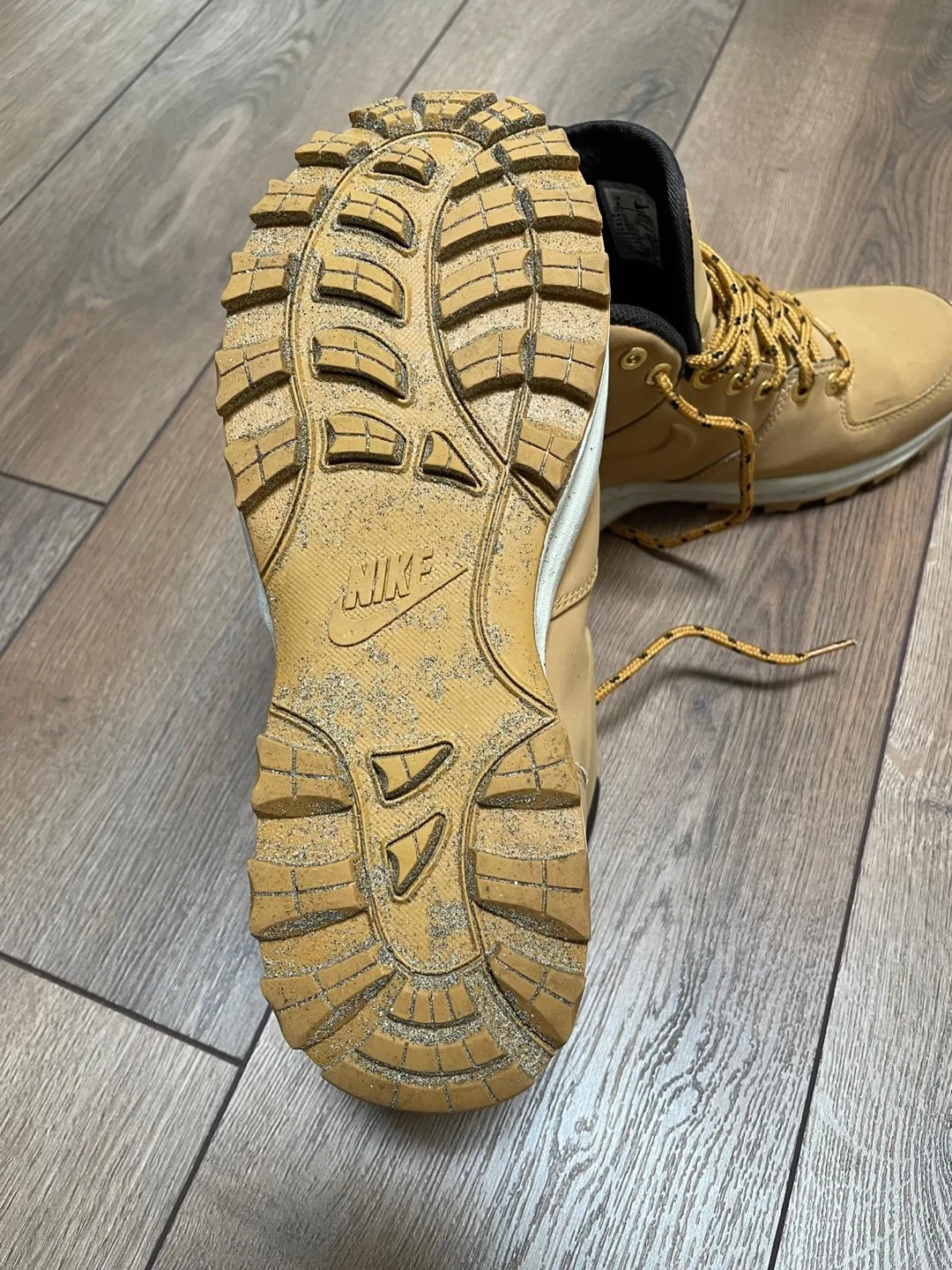 Nike Manoa Leather Boots - Size 8 image indicator(2)